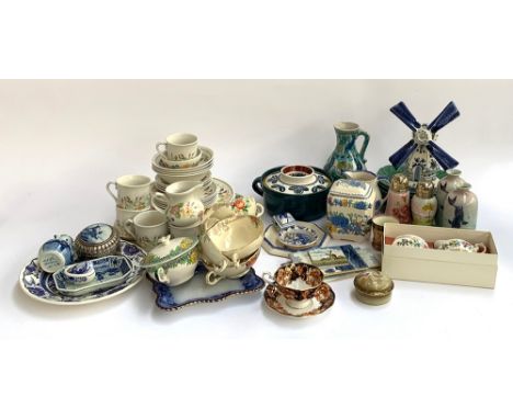 A mixed lot of ceramics to include Wedgwood lidded pot, Delft, Cauldon, Masons 'Regency', Shelley pair of vases etc 