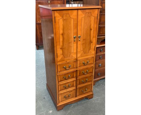 A walnut veneer hi-fi cabinet, with slate shelf, 55x51x124cm 