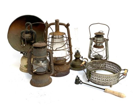 A mixed lot to include various vintage oil lamps, and a Veritas Bowl Heater 
