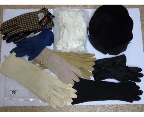 VINTAGE GLOVES & FELT HAT