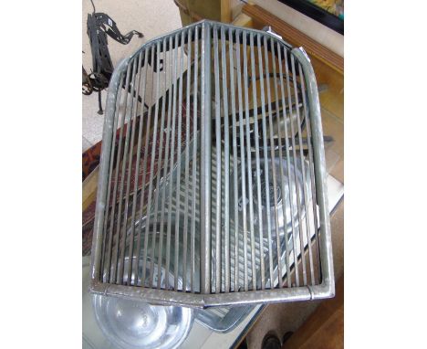 VINTAGE CAR GRILL FRONT