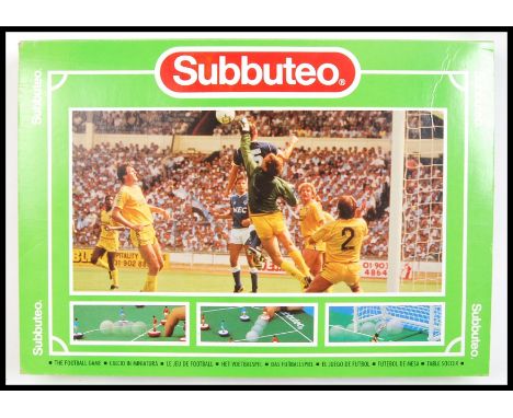 An original contemporary Subbuteo 60140 boxed set. Appears mint &amp; complete, within the original box.&nbsp;