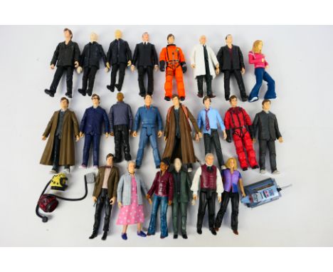 Character Options - BBC - An unboxed group of 23 Doctor Who action figures from Character Options. Lot includes 10th Doctor D