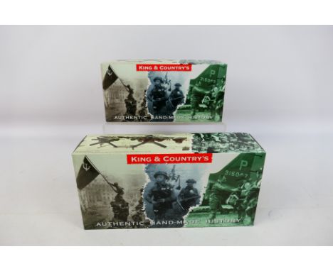 King and Country - Two boxed figures sets from the King and Country '8th Army' series. Lot consists of EA06 Bren Gun Set; tog