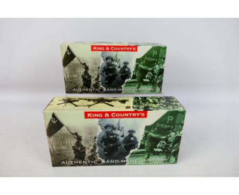 King and Country - A 2-boxed King & Country EA04 WW2 'Eigth Army' series 8th Army 25 Pounder Field Gun with 5 Man Gun Crew. T