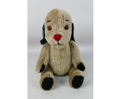 Steiff - Sooty Show - Plush - A Sweep Plush (#664410) from The Sooty Show, 32cm in very good to excellent condition. This ite