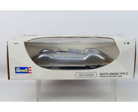 Revell - A boxed 1:18 scale Revell #08420 Auto Union Typ C World Record Car. The model appears to be in Mint condition, prese