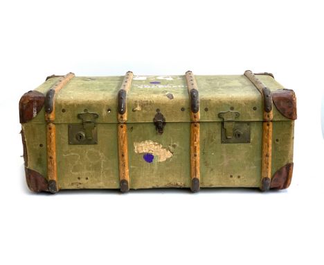 A canvas wood banded travel trunk with leather corners, 87x52x32cm 