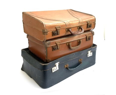 Three vintage suitcases, the largest 53cm wide (3) 