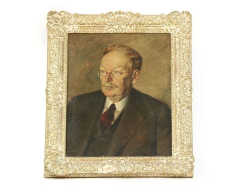 English School, 20th centuryPORTRAIT OF A GENTLEMAN, BUST LENGTH, WEARING A SUIT AND GLASSESOil on canvas55 x 45cm