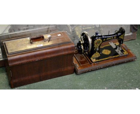 A Vintage Jones Family CS manual sewing machine, cased