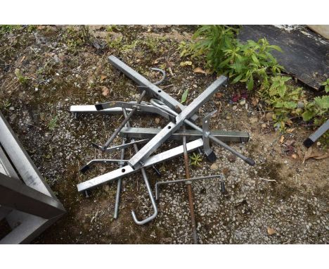 Five universal ladder clamps 