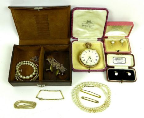 A group of gold and further jewellery, comprising a 15ct gold chain, 2.3g, a 9ct gold chain, a 9ct gold bracelet with seed pe