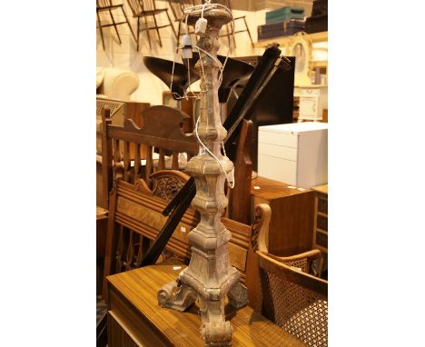 Resin based standard lamp. This lot is not available for in-house P&amp;P. 