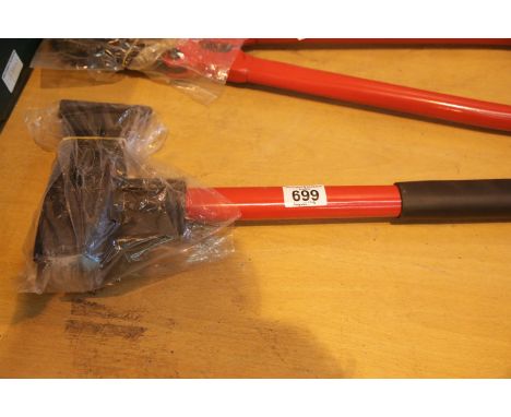 New 4.5lb felling axe. This lot is not available for in-house P&amp;P. 