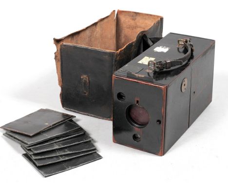 A W.W. Roch & Co Eureka Falling-Plate Detective Camera. With plates