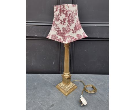 A brass Corinthian column table lamp,&nbsp;height including shade 62cm. 