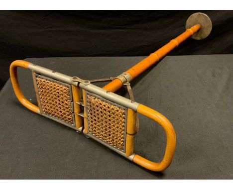 An Edwardian bamboo shooting stick, folding bergere seat, 90cm long, c.1905 