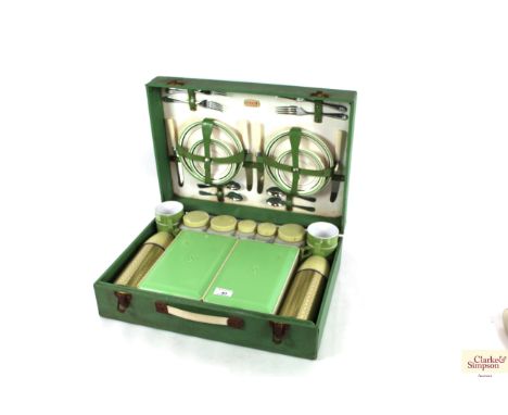 A Sirram vintage picnic set