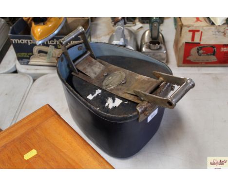 A vintage Universal pressure cooker by Parnells &amp; Sons Ltd of Fishponds Bristol