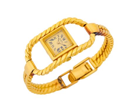 18 kt., mechanical, square gold-tone dial, black Roman numerals, case dia. ap. 16 x 17 mm., dial signed Gucci, movement signe