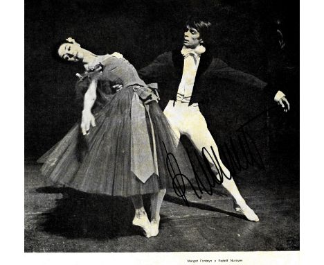 NUREYEV RUDOLF: (1938-1993) Russian Ballet Dancer. Signed 7 x 8.5 photograph of Nureyev, the image depicting the dancer in a 