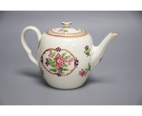 An 18th century Worcester fine teapot and cover of Companie des Indes type painted with Chinese flowers, height 12cmCONDITION
