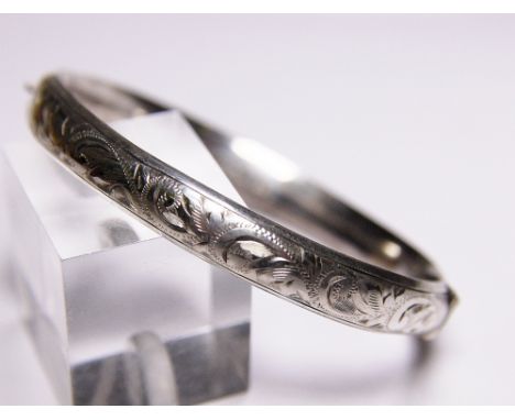 Sterling silver vintage 1958 hinged engraved bangle