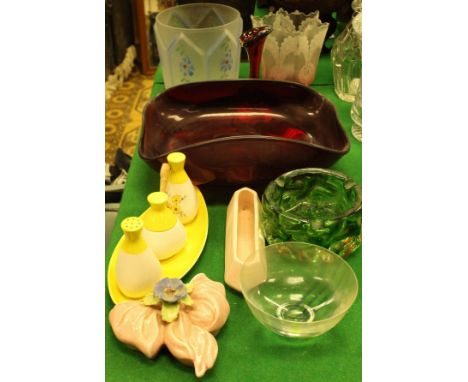 A Whitefriars cranberry oblong bowl Crystalex Pavel Hlava green glass bowl, assorted further glass wares and a cruet set etc