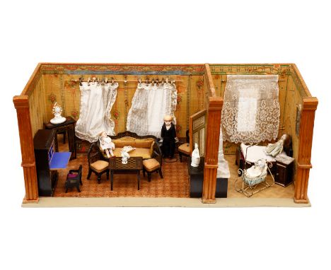 Schöne Puppenstube um 1900, schöne Original-Wandtapeten, mit Blumenbuketts im Salon, bis auf kleine Stellen gut erhalten, etw