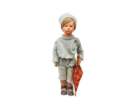 KÄTHE KRUSE früher Friedebald, Stoffkopf mit langer Hinterkopfnaht, Bemalung mit Ausbesserungsstellen und Retuschen, schöne o
