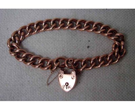 A 9ct gold Chain Bracelet with 9ct gold heart clasp, 23g, 18cm long