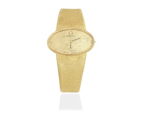 Omega. An 18K gold manual wind oval form bracelet watch (AF)Date: Circa 1980Movement: 18-jewel Cal.620 manual wind, adjusted 