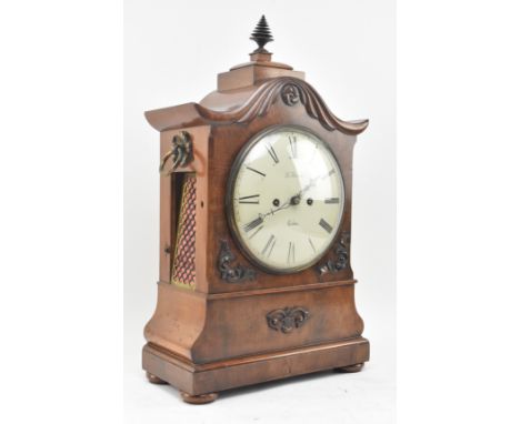 D. Ferris, Calne - A Victorian 19th century mahogany cased West Country 8-day movement mantel clock. The clock having a bobbi