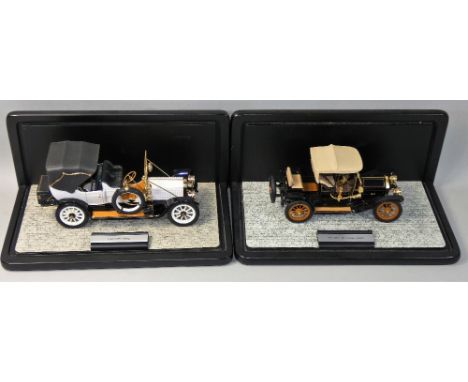 Franklin Mint precision models, 1:24 scale 1912 Packard Victroia, together with a Cadillac Model Thirty, both boxed with cert