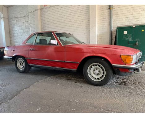 1981 Mercedes Benz R107 280 SL, 2746 cc. Registration number ABM 722A. Chassis number 107 0422011880. Engine number 110990220