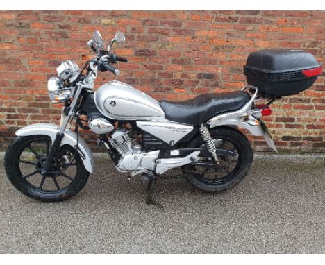 2010 Yamaha YBR125 Custom, 124cc. Registration number WV60 OHD. Frame number LBPRE071000131793. Engine number E3B3E0012053.Th