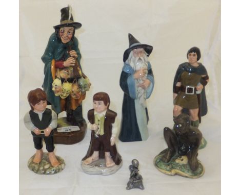 A collection of five Royal Doulton Lord of the Rings figures including "Gandalf", HN2911, "Aragorn", HN2916, "Bilbo", HN2914,