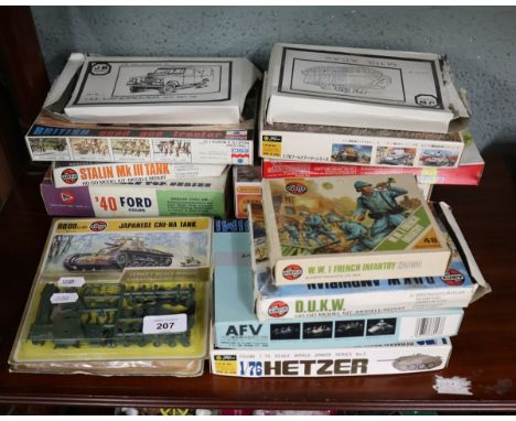 Collection of model kits in original boxes 