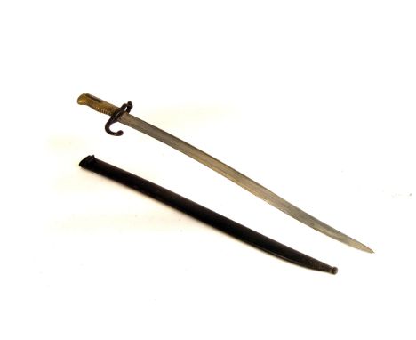 A French Yataghan sword bayonet, together with original scabbard, serial D6362 (2)