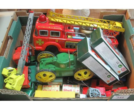 Small tray of assorted diecast and other model vehicles to include: Lledo promotionals; tinplate fire engine; Corgi Mack Truc