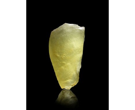 Bloc de verre libyque Libyan Desert GlassLibyaTektites are silicated glass formations resulting from the violent impact of as