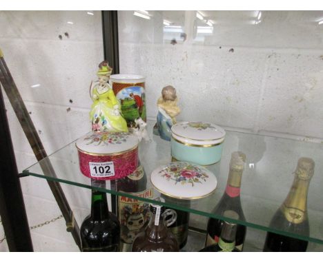 Collection of china to include Royal Worcester etc