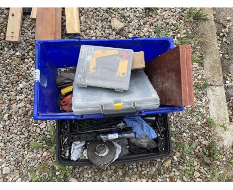 A quantity of tools including an electric master set etc