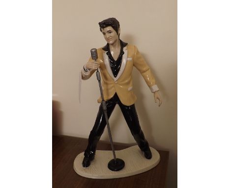 CHINA FIGURE OF ELVIS  29 cm TALL BY LEONARDO   