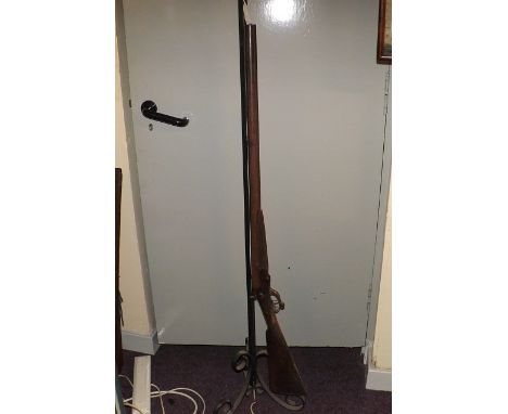 STANDARD LAMP MADE WITH A DEACTIVATED SHOTGUN 