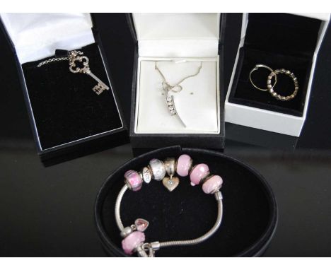 Assorted contemporary costume jewellery to include Love Links bracelet, key pendant on finelink neck chain, paste set eternit