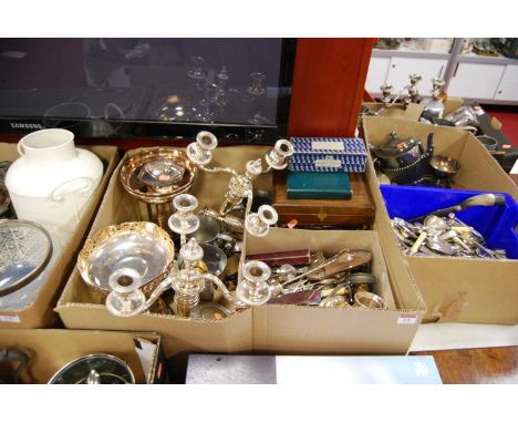 Assorted plated wares, to include pair of three-light candelabra, table centrepiece, cased and loose flatware etc 