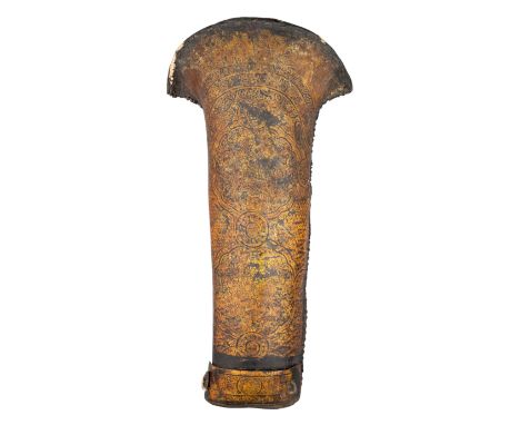 Ⓜ A RARE TIBETAN OR MONGOLIAN LEATHER QUIVER (BSE DONG), 15TH/17TH CENTURYwith flat back panel and convex front panel each wi