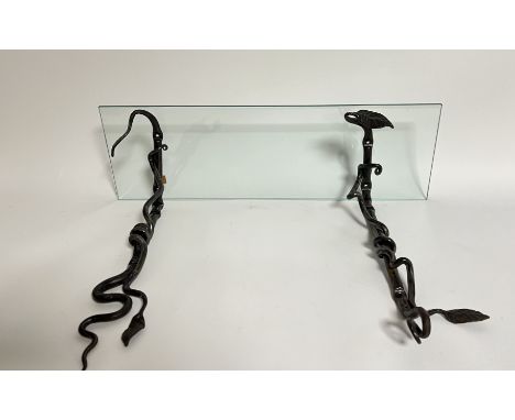 An Alan Perry glass and ironwork shelf with leaf and vine decoration (l. 66cm x h. 43cm) 
